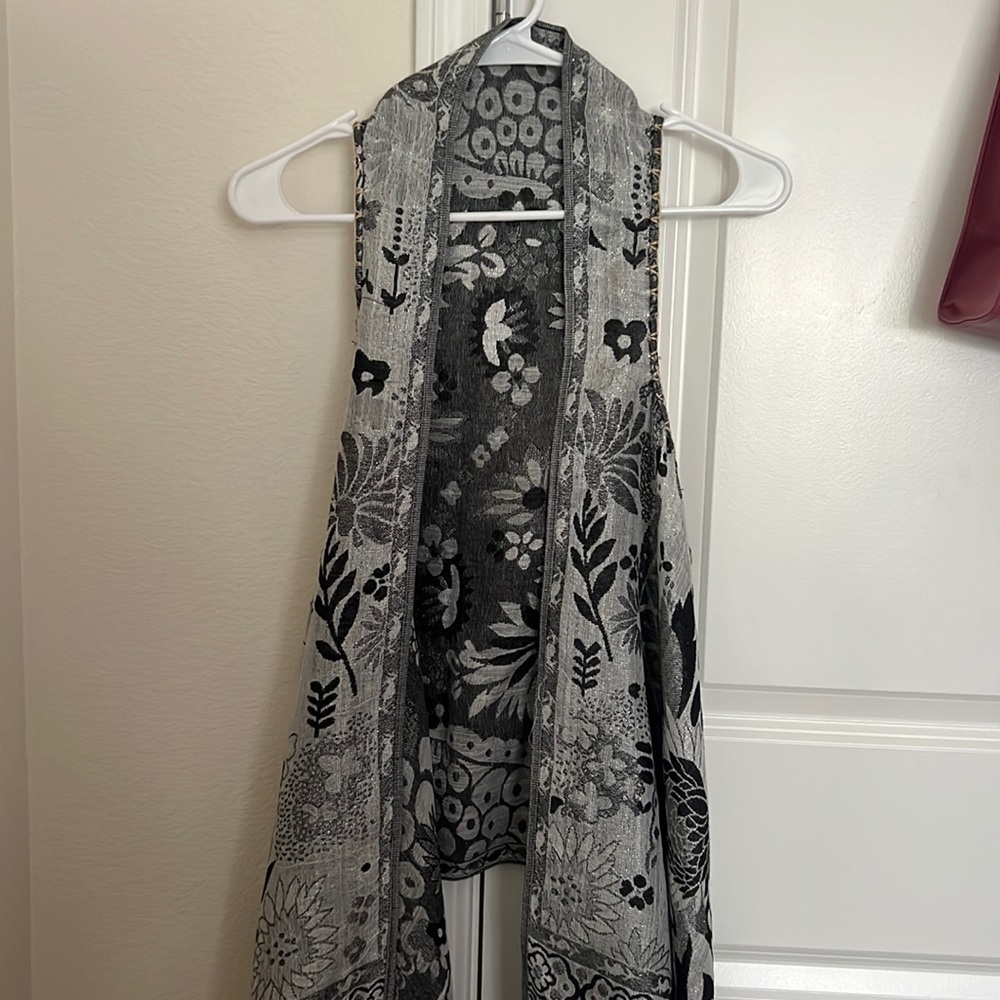 Reversible high-low cardigan vest